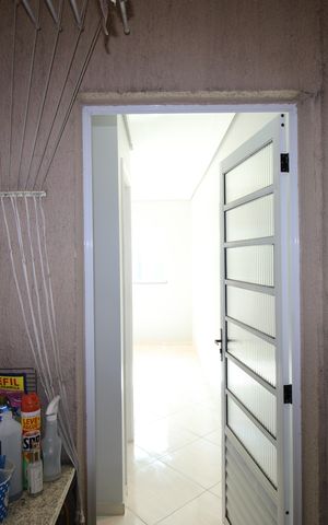 Casa de condomínio à venda com 65m², 2 quartos e 1 vagaÁrea de Serviço