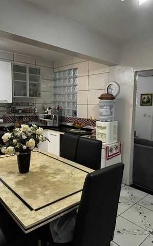 Casa à venda com 138m², 3 quartos e 2 vagas Casa à venda com 138m², 3 quartos e 2 vagasCozinha