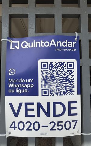 Casa à venda com 138m², 3 quartos e 2 vagas Casa à venda com 138m², 3 quartos e 2 vagasFachada