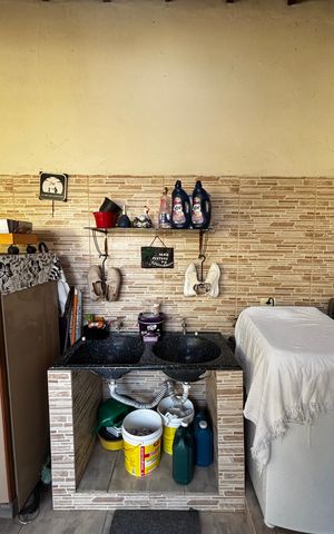 Casa à venda com 138m², 3 quartos e 2 vagas Casa à venda com 138m², 3 quartos e 2 vagasÁrea de Serviço