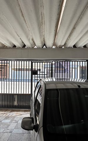 Casa à venda com 138m², 3 quartos e 2 vagas Casa à venda com 138m², 3 quartos e 2 vagasGaragem