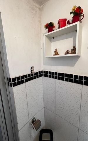 Casa à venda com 138m², 3 quartos e 2 vagas Casa à venda com 138m², 3 quartos e 2 vagasÁrea de Serviço - Banheiro