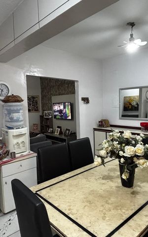 Casa à venda com 138m², 3 quartos e 2 vagas Casa à venda com 138m², 3 quartos e 2 vagasCozinha