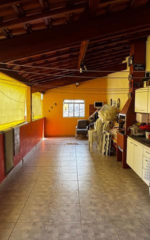 Casa à venda com 138m², 3 quartos e 2 vagas Casa à venda com 138m², 3 quartos e 2 vagasÁrea de Serviço