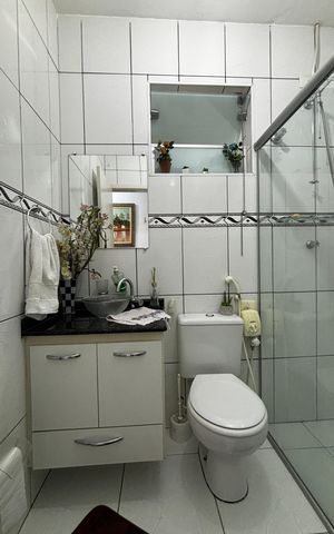 Casa à venda com 138m², 3 quartos e 2 vagas Casa à venda com 138m², 3 quartos e 2 vagasBanheiro