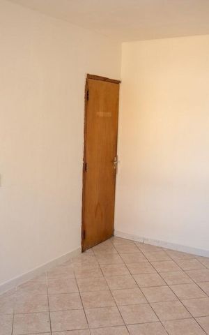 Casa à venda com 420m², 2 quartos e sem vaga Casa à venda com 420m², 2 quartos e sem vagaQuarto