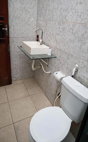 Casa à venda com 420m², 2 quartos e sem vaga Casa à venda com 420m², 2 quartos e sem vagaBanheiro social