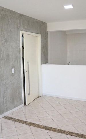 Casa à venda com 420m², 2 quartos e sem vaga Casa à venda com 420m², 2 quartos e sem vagaSala
