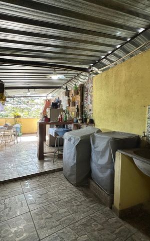 Casa à venda com 70m², 2 quartos e 1 vaga
