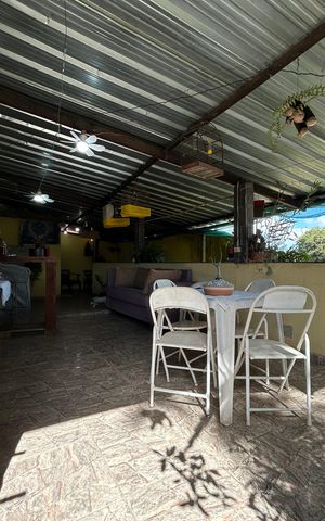 Casa à venda com 70m², 2 quartos e 1 vaga