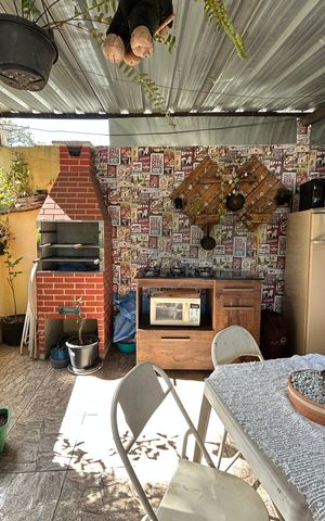 Casa à venda com 70m², 2 quartos e 1 vaga