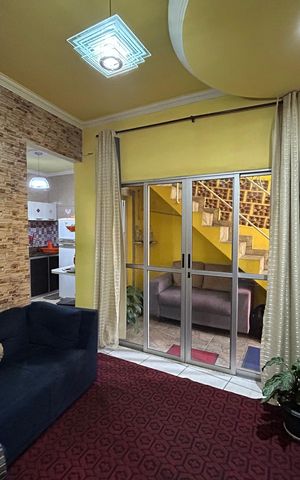 Casa à venda com 70m², 2 quartos e 1 vaga