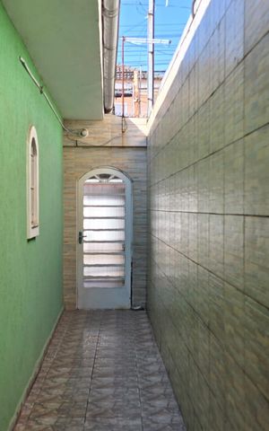 Casa à venda com 596m², 3 quartos e 2 vagascorredor 