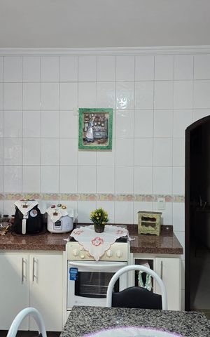 Casa à venda com 596m², 3 quartos e 2 vagasCozinha 