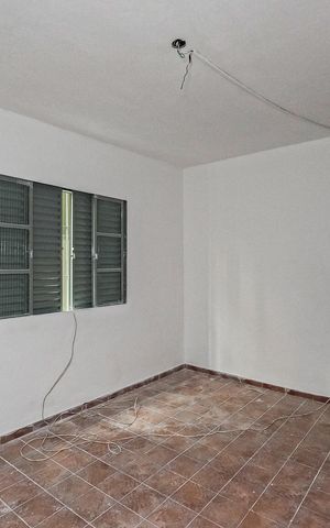 Casa à venda com 40m², 1 quarto e sem vagaQuarto
