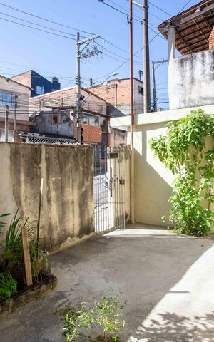 Casa à venda com 120m², 2 quartos e sem vagaQuintal