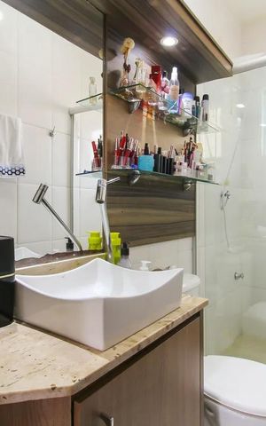 Casa à venda com 169m², 3 quartos e 3 vagas Casa à venda com 169m², 3 quartos e 3 vagasBanheiro 2