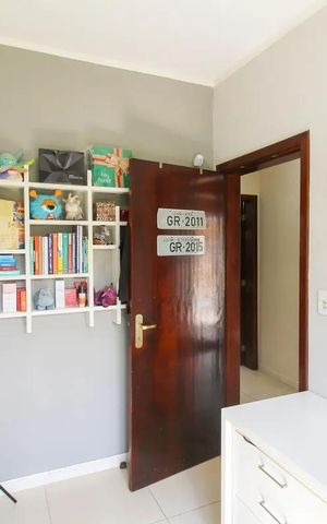Casa à venda com 169m², 3 quartos e 3 vagas Casa à venda com 169m², 3 quartos e 3 vagasQuarto 3