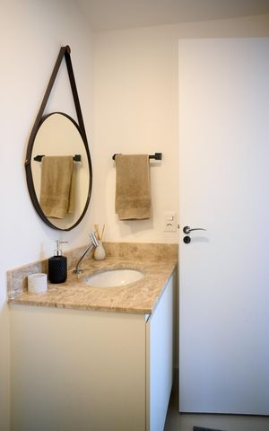 Apartamento à venda com 67m², 2 quartos e 1 vaga Apartamento à venda com 67m², 2 quartos e 1 vagaBanheiro Social