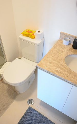 Apartamento à venda com 67m², 2 quartos e 1 vaga Apartamento à venda com 67m², 2 quartos e 1 vagaBanheiro Social
