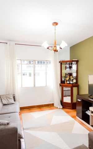 Casa à venda com 213m², 3 quartos e 2 vagasSala