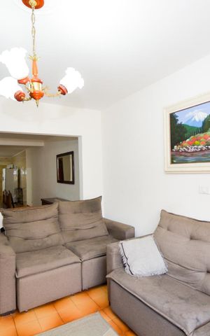 Casa à venda com 213m², 3 quartos e 2 vagasSala