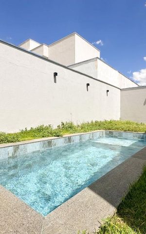 Casa de condomínio para alugar com 217m², 3 quartos e 3 vagas Casa de condomínio para alugar com 217m², 3 quartos e 3 vagasPiscina