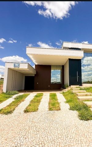 Casa de condomínio para alugar com 217m², 3 quartos e 3 vagas Casa de condomínio para alugar com 217m², 3 quartos e 3 vagasFachada