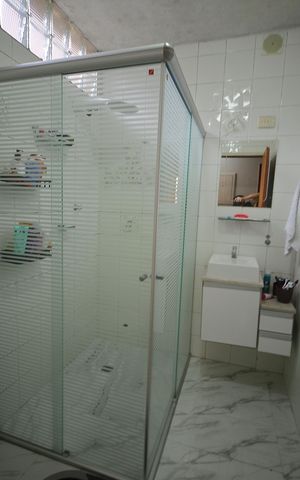 Casa para alugar com 249m², 4 quartos e 5 vagasBanheiro Social 