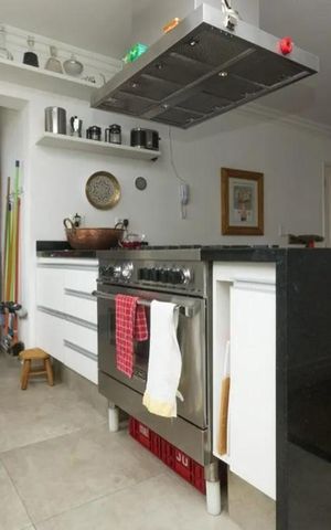 Apartamento à venda com 127m², 3 quartos e 2 vagas Apartamento à venda com 127m², 3 quartos e 2 vagasCozinha