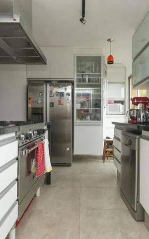 Apartamento à venda com 127m², 3 quartos e 2 vagas Apartamento à venda com 127m², 3 quartos e 2 vagasCozinha