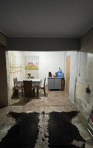 Casa à venda com 54m², 2 quartos e 1 vaga