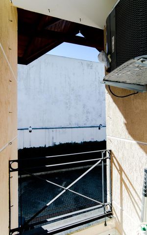 Casa de condomínio à venda com 111m², 3 quartos e 2 vagasQuarto 2 - Varanda