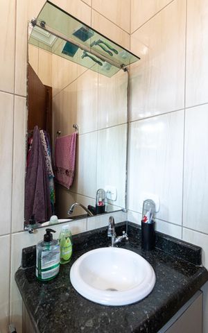 Casa à venda com 140m², 3 quartos e 4 vagas