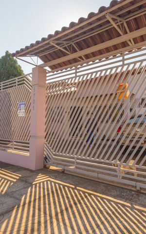 Casa à venda com 57m², 2 quartos e 1 vagaFachada