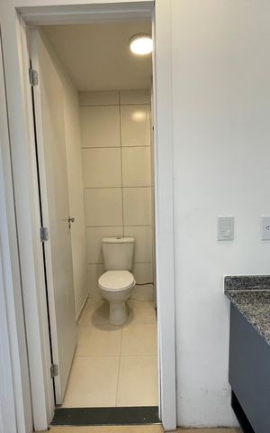 Apartamento à venda com 35m², 2 quartos e sem vaga Apartamento à venda com 35m², 2 quartos e sem vagaBanheiro