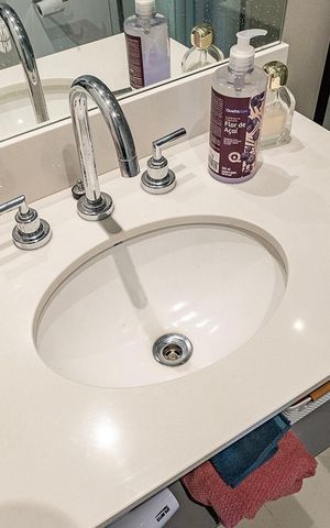 Studio para alugar com 25m², 1 quarto e sem vaga Studio para alugar com 25m², 1 quarto e sem vagaBanheiro