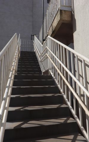 Apartamento para alugar com 49m², 2 quartos e 1 vagaEscada