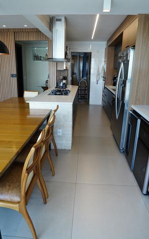 Apartamento para alugar com 140m², 4 quartos e 3 vagas