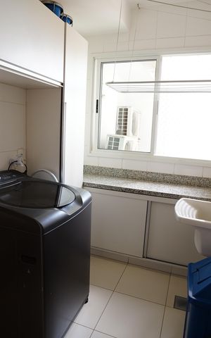 Apartamento para alugar com 140m², 4 quartos e 3 vagas
