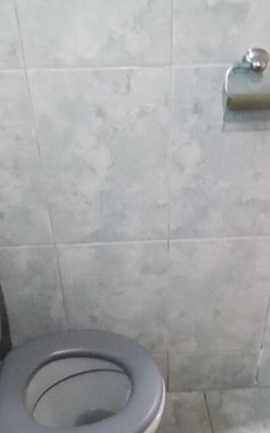 Casa à venda com 74m², 1 quarto e sem vaga Casa à venda com 74m², 1 quarto e sem vagaBanheiro