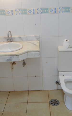 Casa para alugar com 490m², 3 quartos e 5 vagasBanheiro 