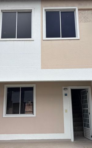 Casa de condomínio à venda com 85m², 3 quartos e 1 vaga Casa de condomínio à venda com 85m², 3 quartos e 1 vagaFachada
