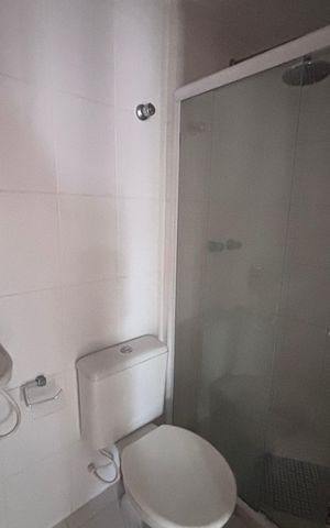 Casa de condomínio à venda com 85m², 3 quartos e 1 vaga Casa de condomínio à venda com 85m², 3 quartos e 1 vagaBanheiro