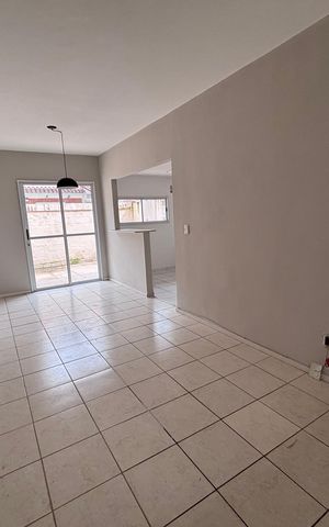 Casa de condomínio à venda com 85m², 3 quartos e 1 vaga Casa de condomínio à venda com 85m², 3 quartos e 1 vagaSala