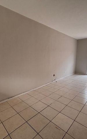 Casa de condomínio à venda com 85m², 3 quartos e 1 vaga Casa de condomínio à venda com 85m², 3 quartos e 1 vagaSala