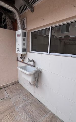 Casa de condomínio à venda com 85m², 3 quartos e 1 vaga Casa de condomínio à venda com 85m², 3 quartos e 1 vagaÁrea de Serviço