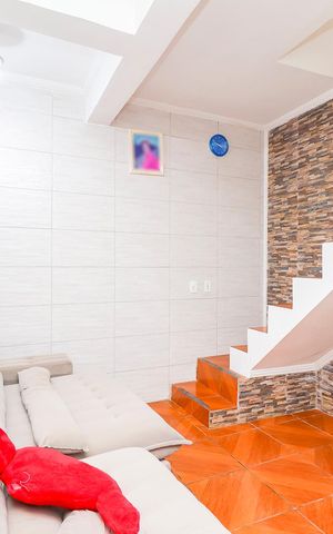 Casa à venda com 139m², 2 quartos e 2 vagasSala