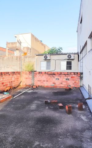 Casa à venda com 139m², 2 quartos e 2 vagasTerraço