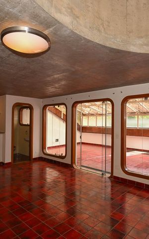 Casa para alugar com 800m², 5 quartos e 9 vagasSalão
